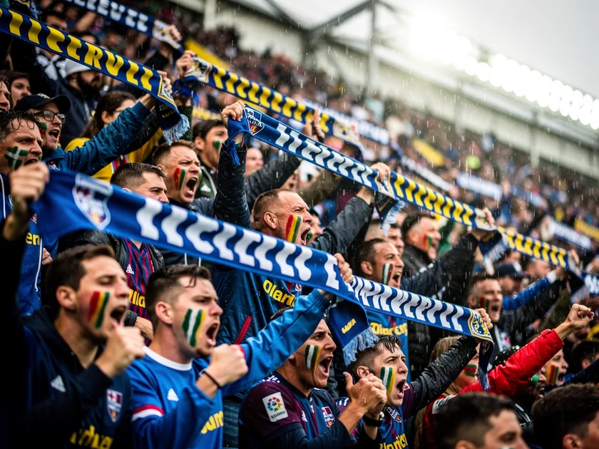 MLB Free Agency: Blue Jays Sign Italian Catcher Lasaracina